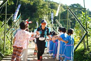 BIB: 1546
                            <button type="button" onclick="openModal(19047851)" class="btn btn-primary btn-sm float-right btn-popup" data-toggle="modal" data-target=".modal-high-quality">
                        <i class="fas fa-shopping-cart"></i> Add to Cart
                    </button>
                                            <button type="button" onclick="isThisMe(19047851, true)" class="btn btn-success btn-sm float-right btn-popup btn-isme hidden" data-toggle="tooltip" data-placement="bottom" title="นี่คือรูปของคุณใช่ไหม คลิกที่นี่เพื่อเอาเข้าอัลบั้ม">
                        <i class="fas fa-plus"></i> Add to album
                    </button>
                    <button type="button" onclick="isThisMe(19047851, false)" class="btn btn-warning btn-sm float-right btn-popup btn-isnotme hidden">
                        <i class="fas fa-ban"></i> Remove from album
                    </button>